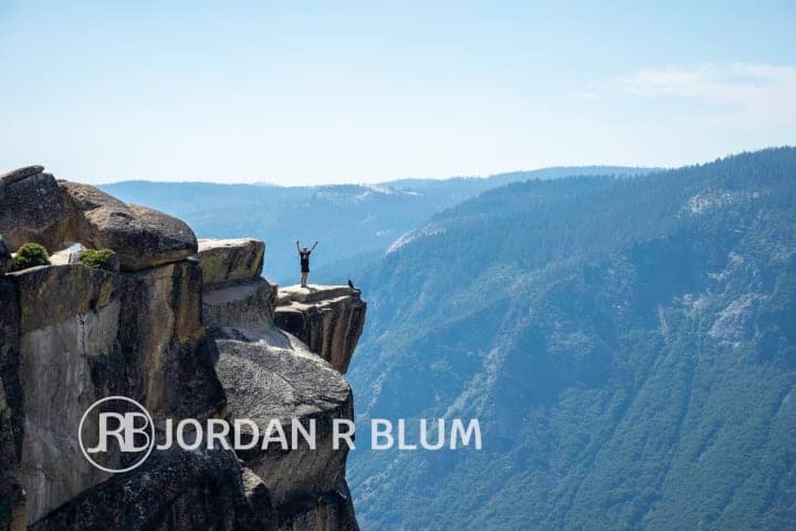 Photograph by Jordan Blum, frame 83